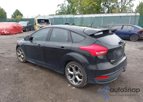2017 Ford Focus St z USA, uszkodzony, nr VIN 1FADP3L9XHL275402